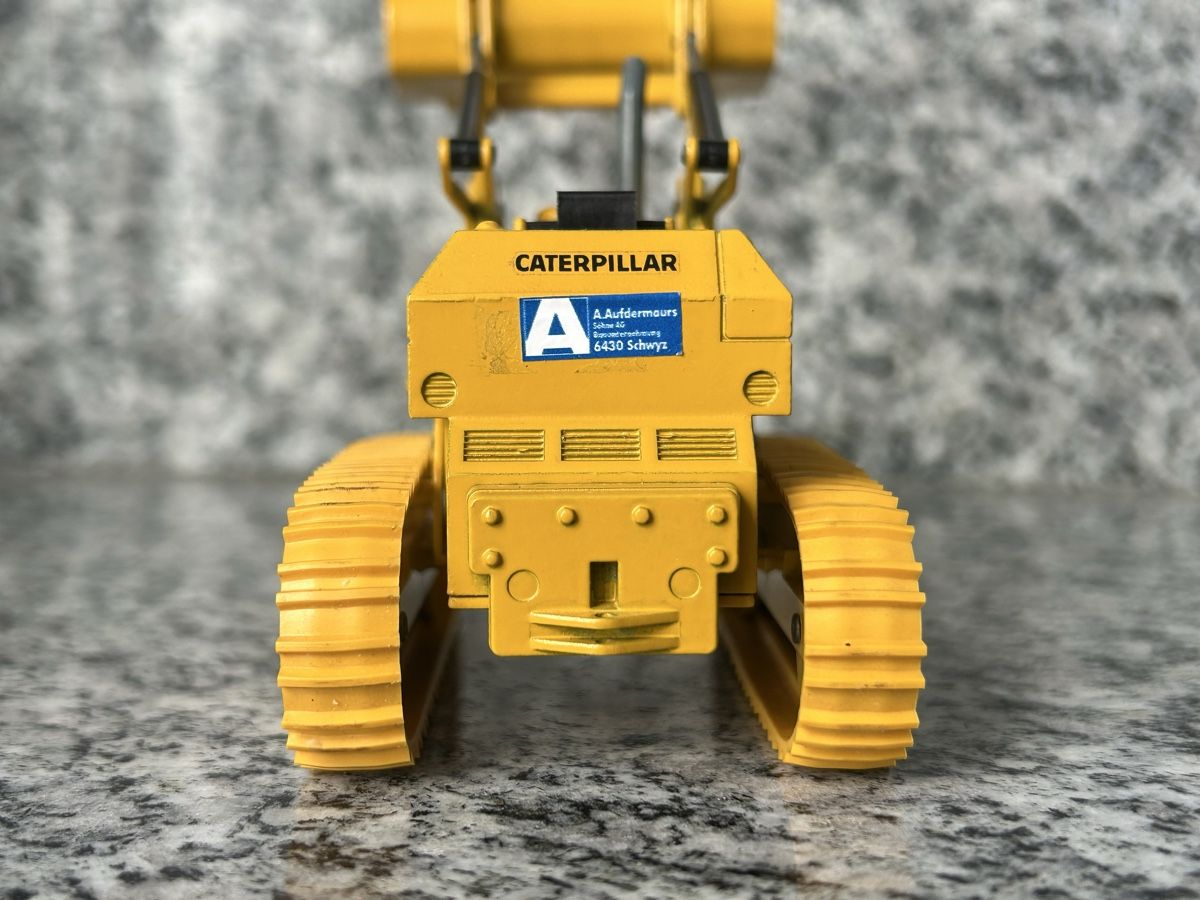 Caterpillar Kit di modellismo & Modellini statici: Caterpillar 983, 1:50 – Usato da Horw venduto da Tigercat635 1