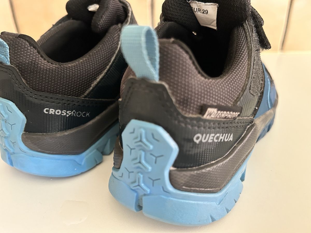Decathlon Scarpe per ragazzi: Chaussures de randonnées Quechua / taille 29 – Usato da Meyrin venduto da Bronx86 5