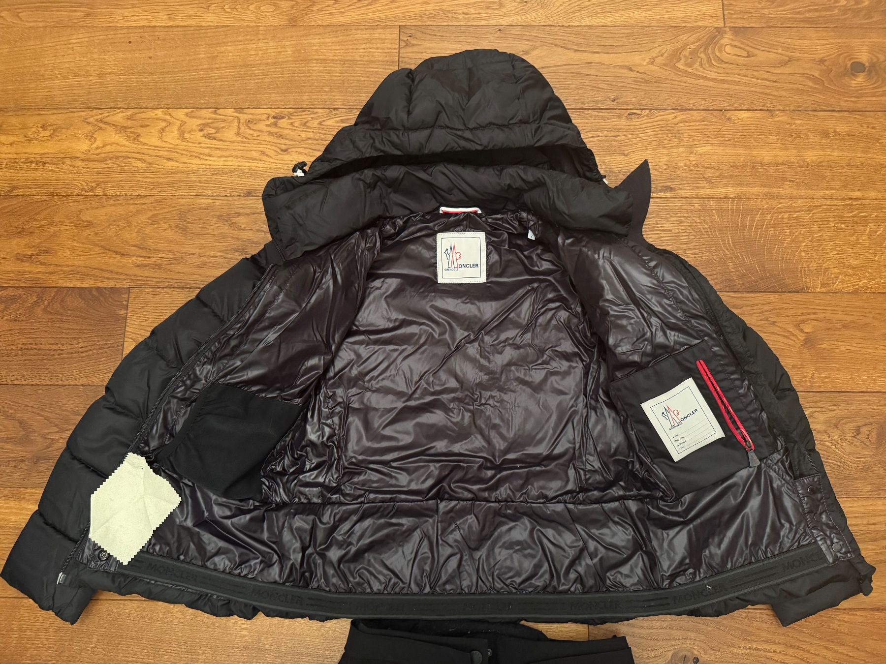 Anzüge & Kostüme: Moncler - Ensemble de ski - noir - Taille 2 – Gebraucht aus Zürich von odi_ldv8 3