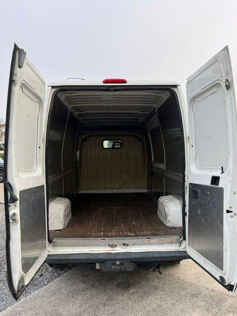 Fiat Nutzfahrzeuge: Fiat Ducato Maxi 2.8 JTD  Anhängelast  2000 kg – Gebraucht aus Oberriet SG von  4