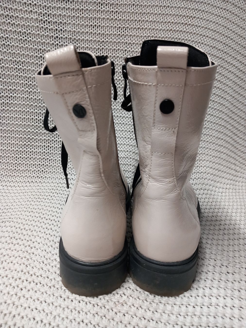 Scarpe da donna: Caprice Boots Weiss Gr. 36 – Usato da Gwatt (Thun) venduto da umwelt-brocki 2