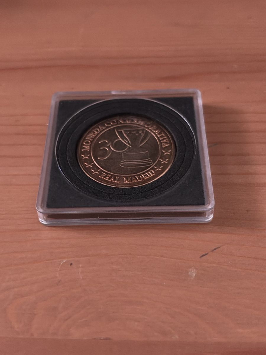 Medaglie: Real Madrid 30th Anniversary Commemorative Coin - Sealed – Nuovo (secondo la descrizione) da Zollikon venduto da SummitCollectibles 2