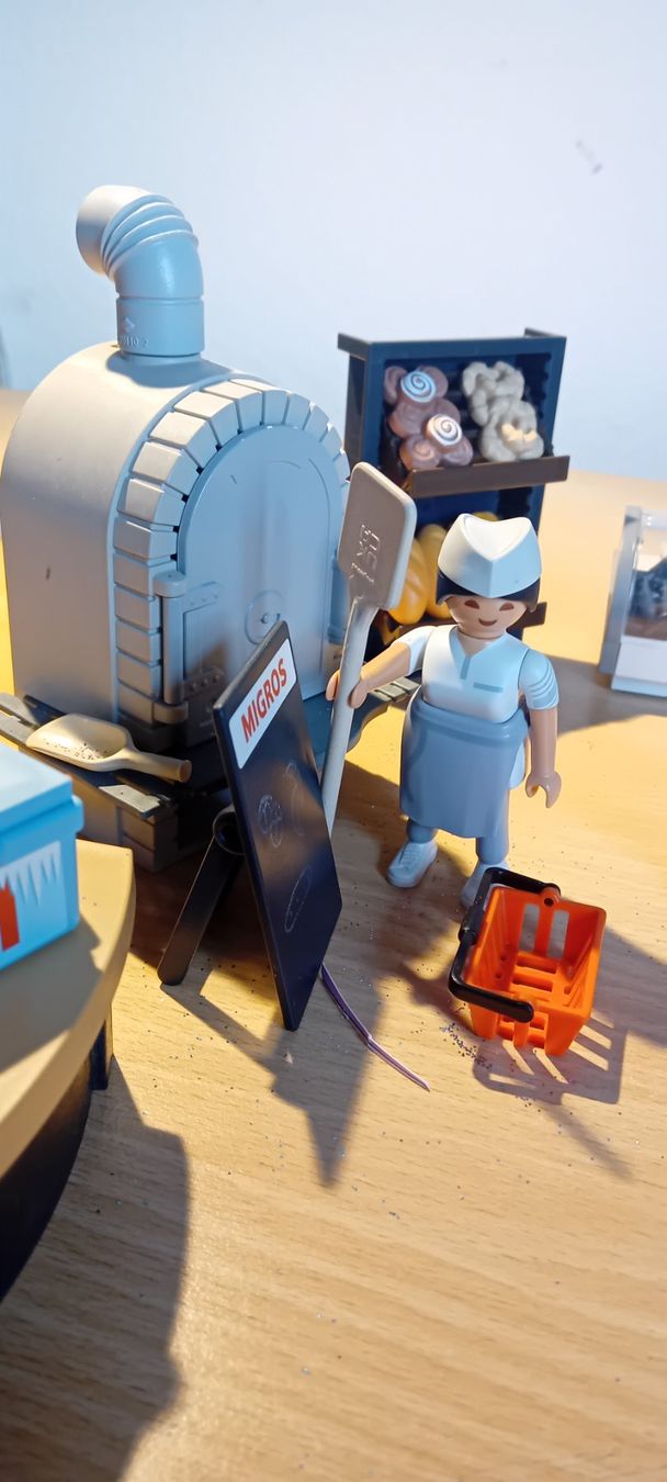 Playmobil Giocattoli: Migros Playmobil Set – Usato da Winterthur venduto da Meshkl 2