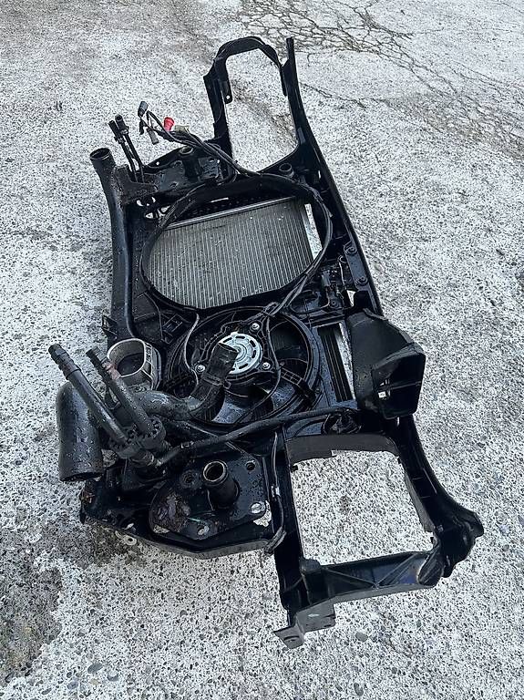 Tutti pezzi di ricambio auto: Audi a4 b5 2.5 TDI kühlerpaket – Usato da Oetwil am See venduto da CarParts 3