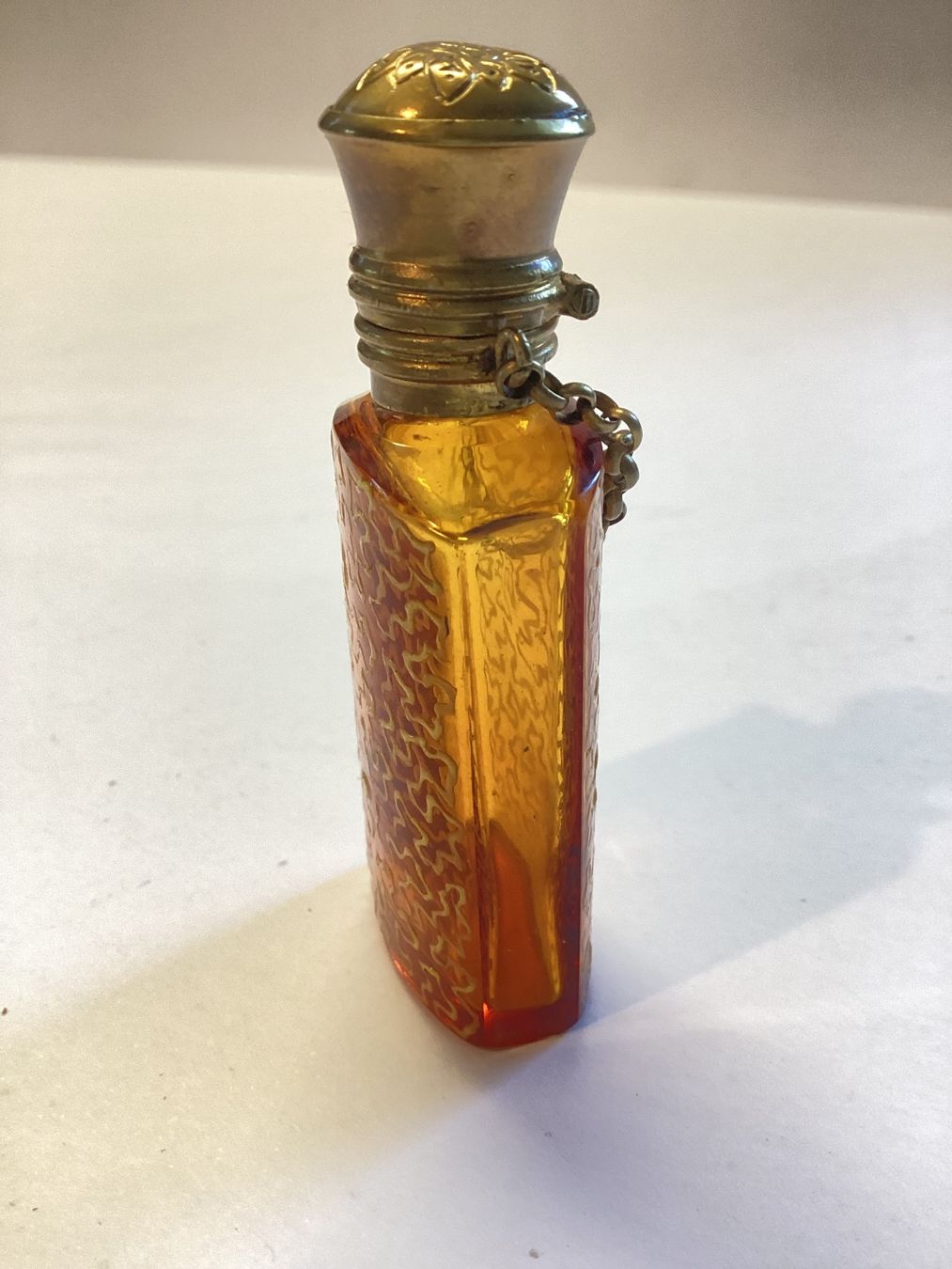 Flaconi: Antiker Parfum Flacon mit Ornament – Usato da Eglisau venduto da mar_5rn2 2