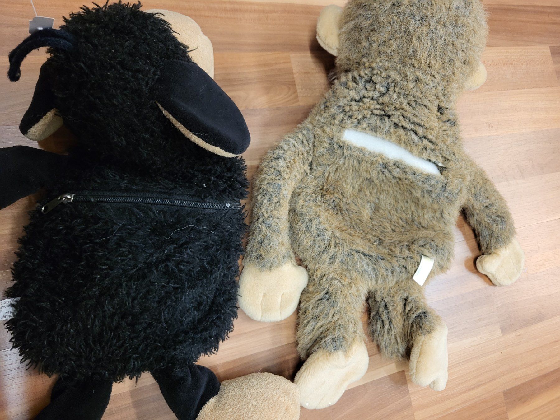 Sonstige antike Technik & Geräte: Wärmeflaschenhülle Schaf oder Affe B1 – Gebraucht aus Schwarzenburg von Sunny0290 1