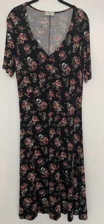 Boysen's Kleid, Grösse 42, Blumenmuster, V-Ausschnitt, Top!