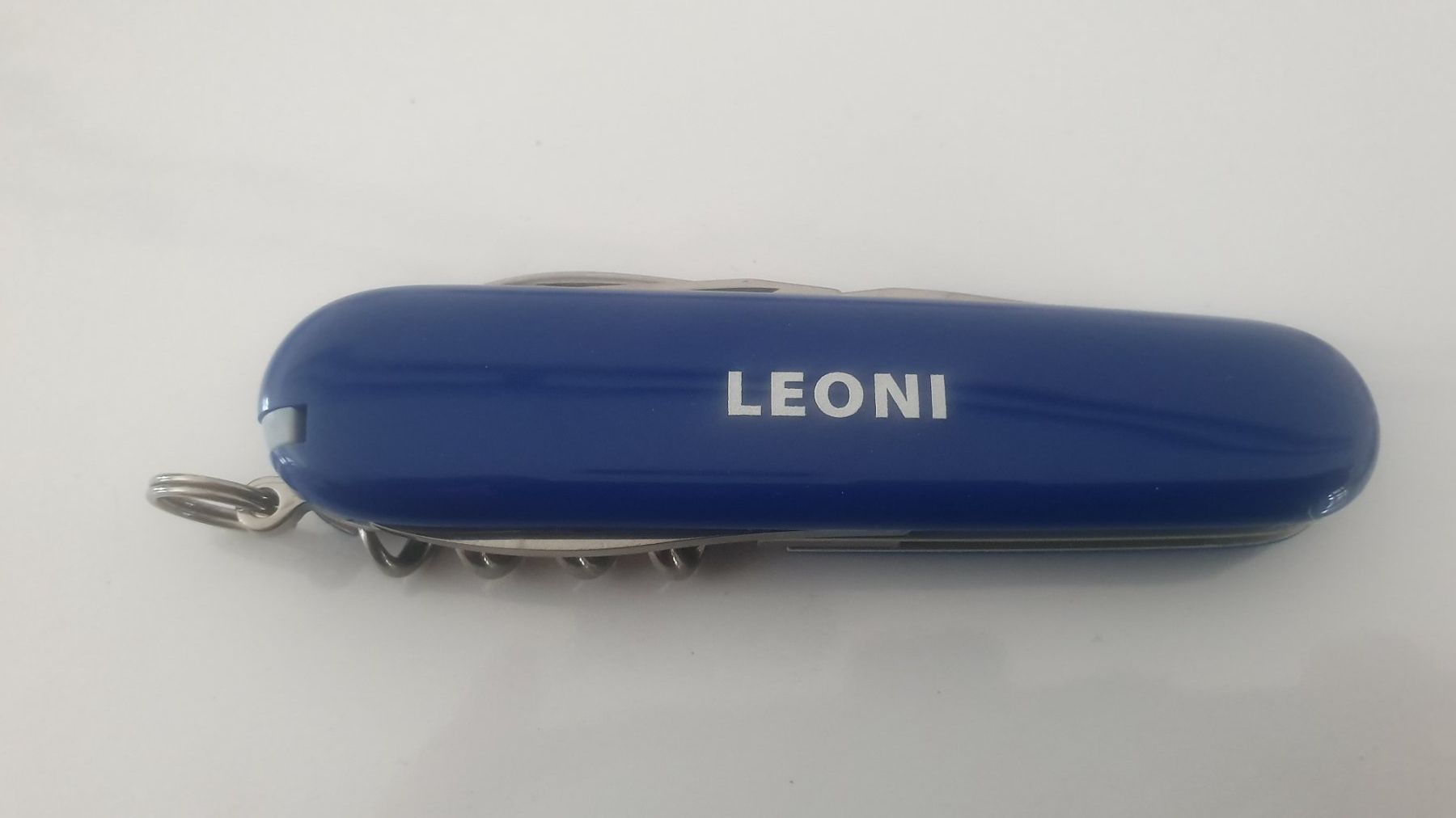 Victorinox Coltelli tascabile: 3 Victorinox Taschenmesser mit Logo – Nuovo (secondo la descrizione) da Härkingen venduto da MarianneSi