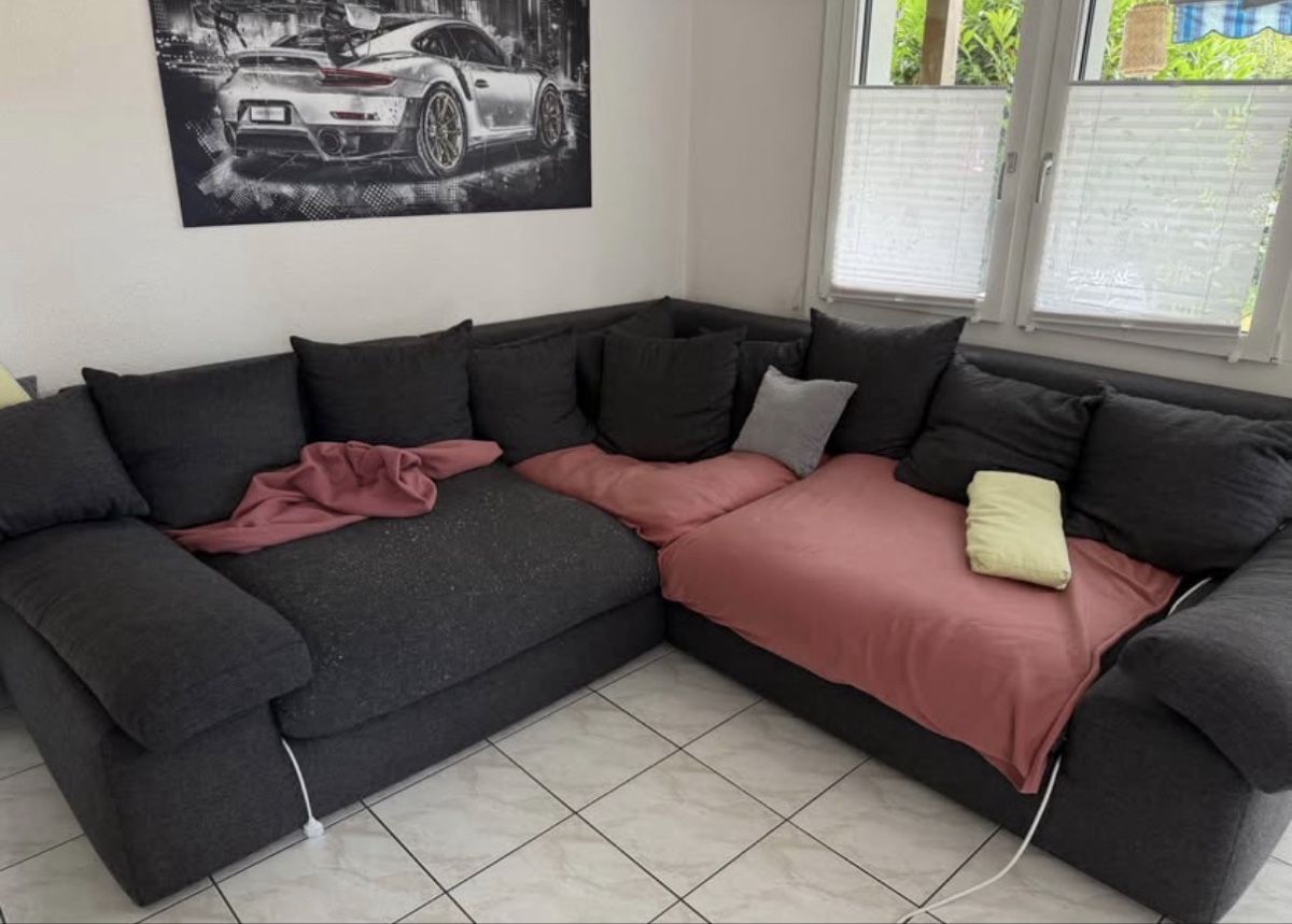 Divani: Ecksofa dunkelgrau 280x280cm guter Zustand – Usato da Hittnau venduto da TESLA-INDIVIDUALISE 1