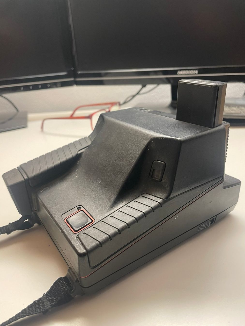 Polaroid Fotocamera: Polaroid Sofortbildkamera – Usato da Gross venduto da autonauer 1