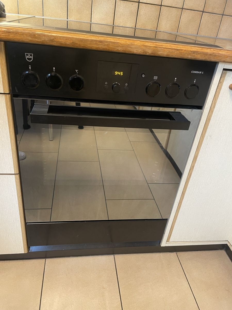 V-Zug Cucine: V-Zug Kochherd mit Glaskeramik – Usato da Ehrendingen venduto da Paedi19 1