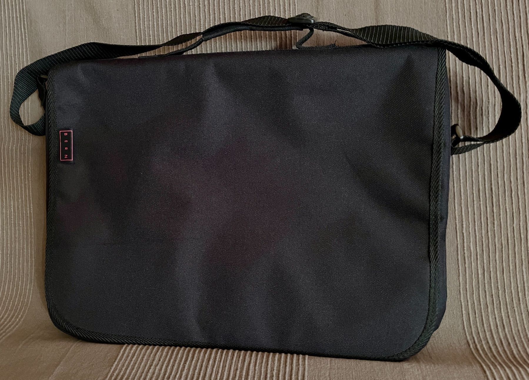 Valigie & Borse: Laptoptasche schwarz neu mit Berner Logo, Dokumententasche – Nuovo (secondo la descrizione) da Bern venduto da Chraebu2 1