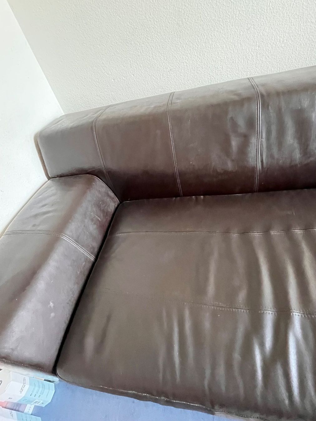 Divani: Kleines Sofa aus dunkelbraunem Echtleder – Usato da Rüti ZH venduto da kraner 4