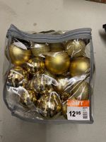 Weihnachtskugeln goldig