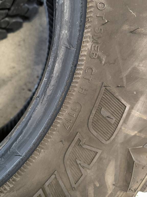 Pneus & Kompletträder: Offroad Reifen 215/85 R16 – Gebraucht aus Bütschwil von chromenbueb 1