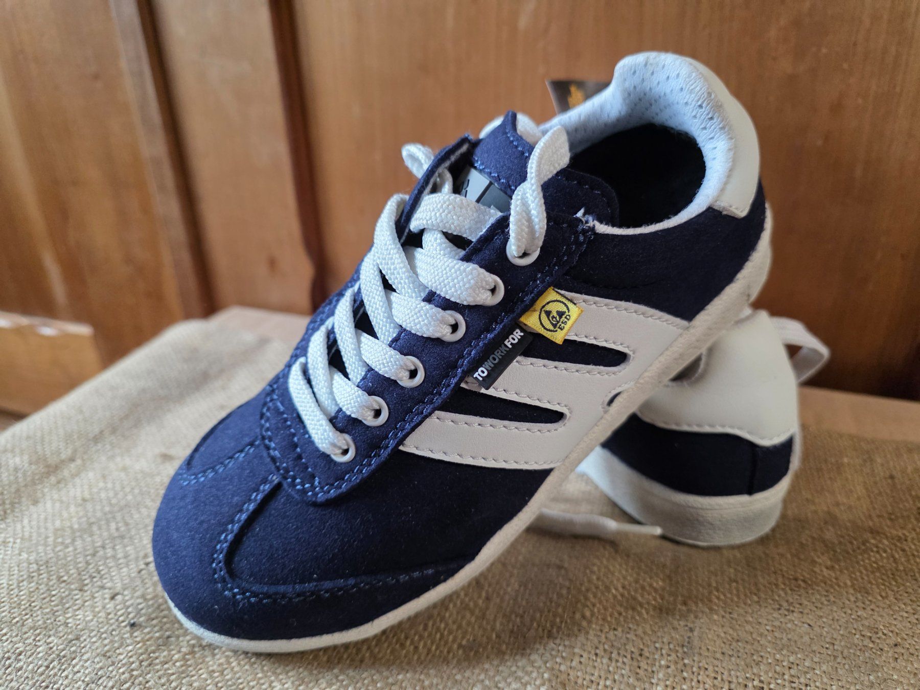Herrenschuhe: NEU: Sicherheits Schuhe Working Class Half Pipe Gr. 35 – Neu und originalverpackt aus Walterswil BE von Lonitti 1