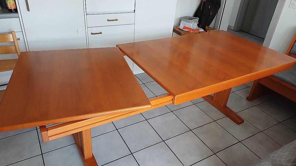 Tavoli: Tisch – Usato da Beromünster venduto da masto46 1