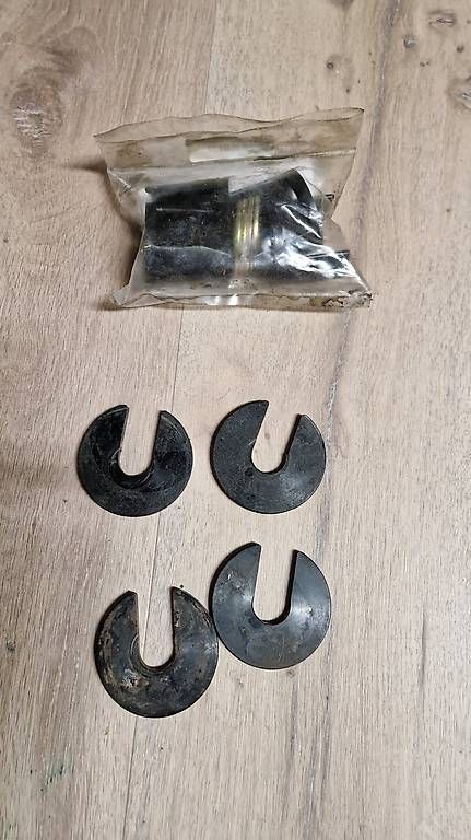 Autres accessoires p. véhicule: Subframe Locking Collars Inserts Nissan 200sx S13 – D'occasion à Heimenschwand par s20