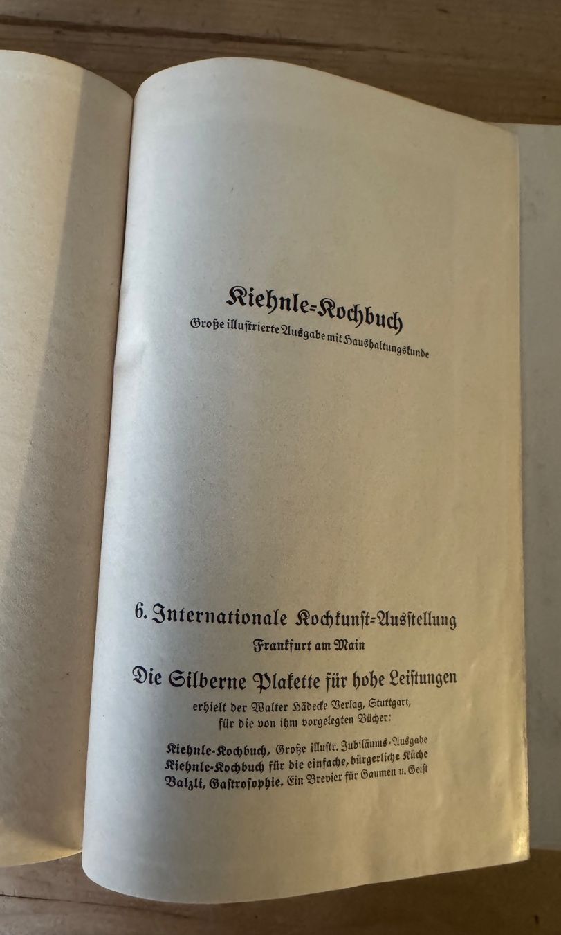 Bücher: Riehle-Kochbuch, Grosse illustrierte Ausgabe1941 – Gebraucht aus Neftenbach von Rose40 6