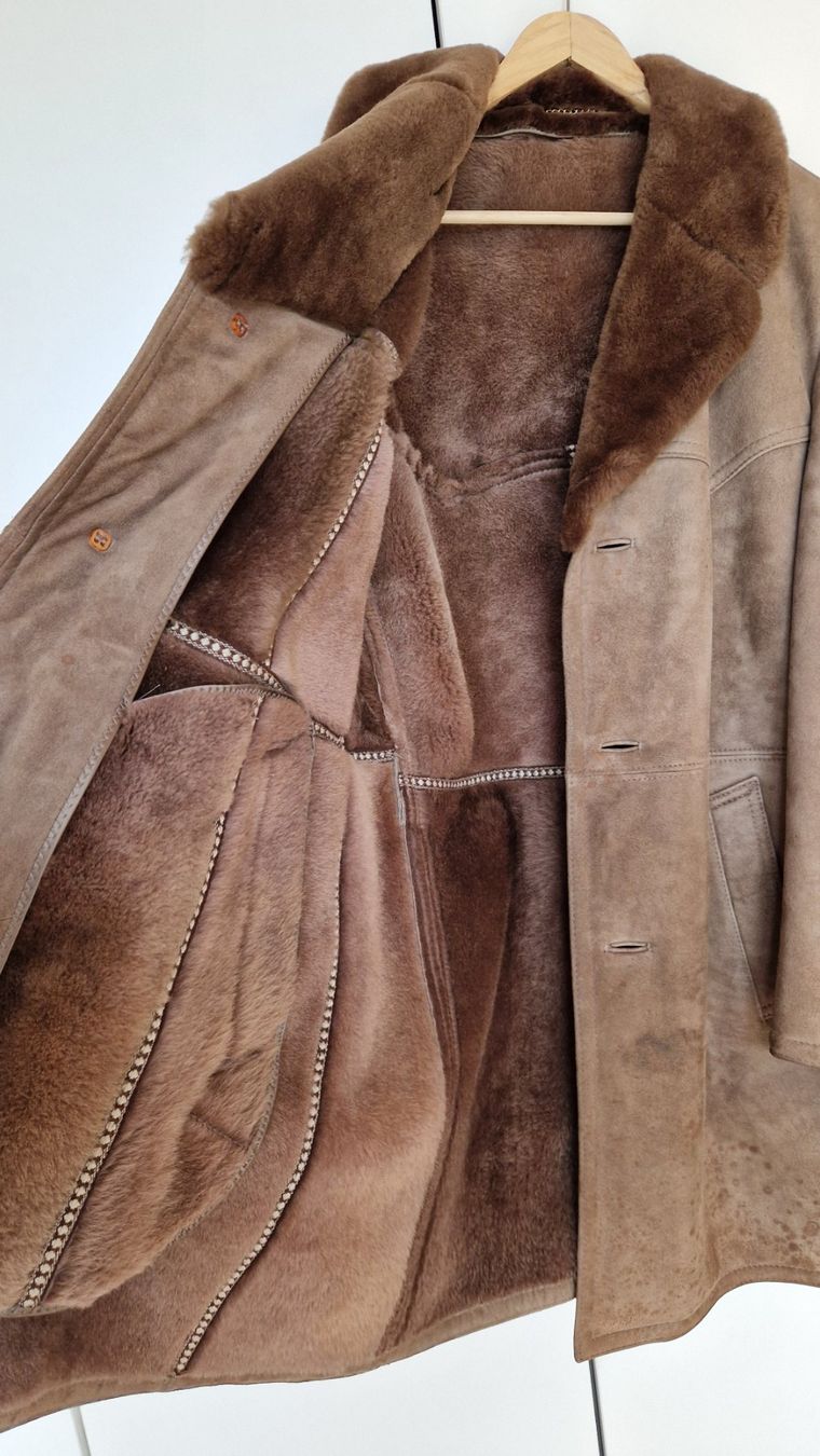 Cappotti: Unisex Wildledermantel mit Lammfell-Innenfutter – Usato da Horgen venduto da madlaina12 5