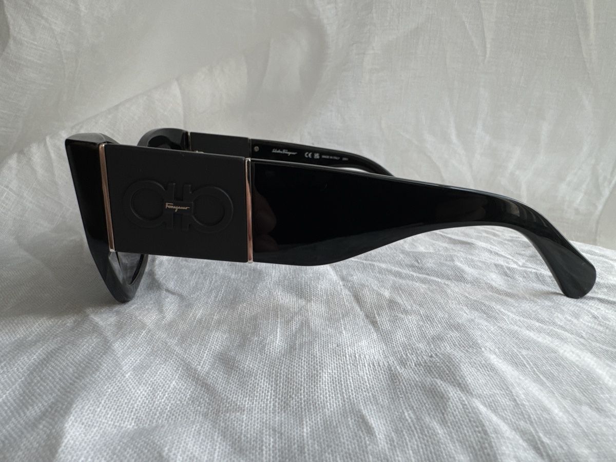 Salvatore Ferragamo Occhiali & Lenti: Salvatore Ferragamo Sonnenbrille schwarz – Nuovo (secondo la descrizione) da Brütten venduto da Rod816 2