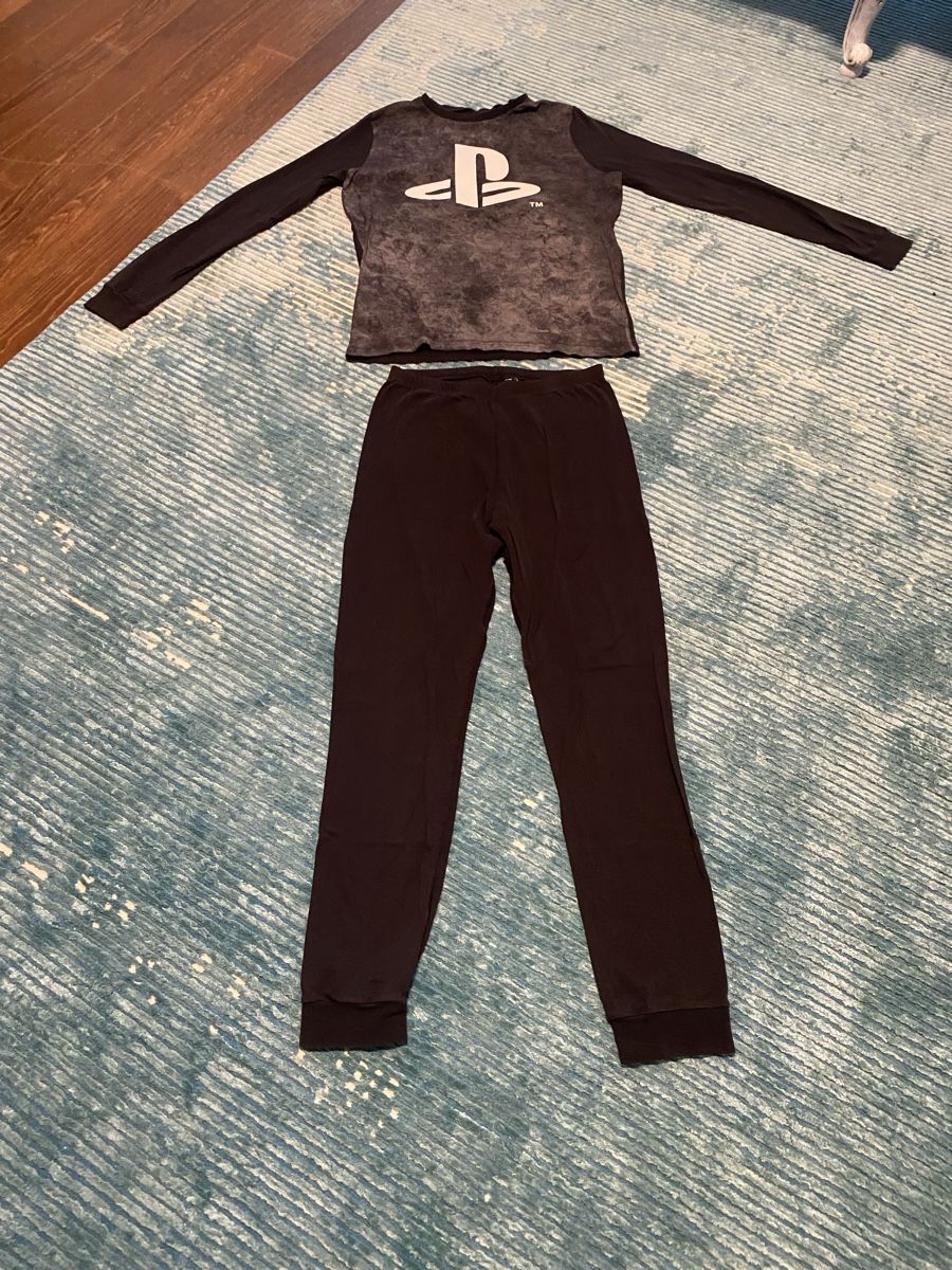 Pyjamas & Ähnliches: Kinder Pyjama – Gebraucht aus Rorschach von lvi_p29s