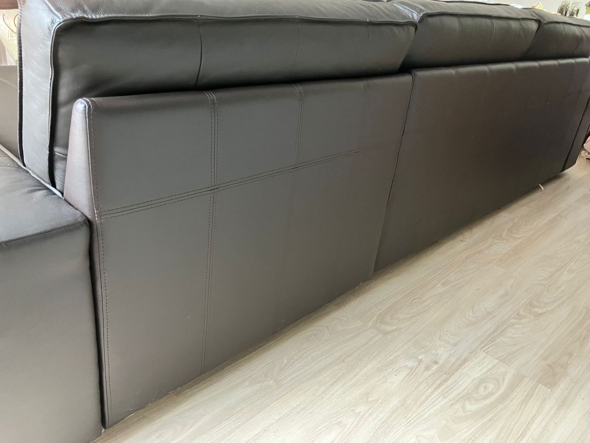 Ikea Divani: Dunkelbraunes Echtleder-Ecksofa in gutem Zustand – Usato da Horw venduto da Mickey88 3