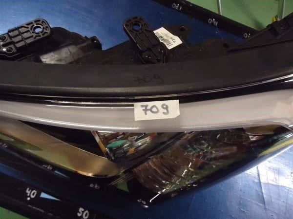 Hyundai Fari: Hyundai Santa Fe. Scheinwerfer links – Usato da Ibach venduto da Zingi73 9