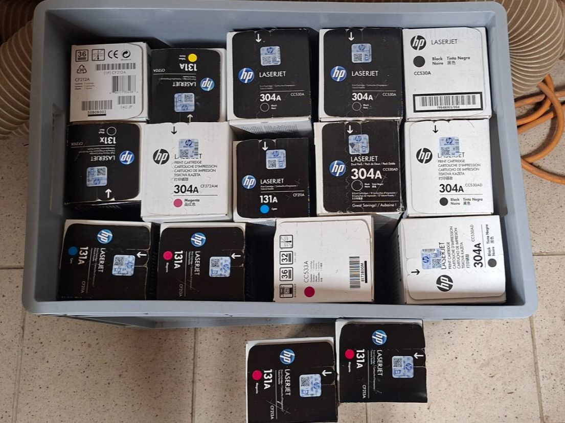 Hewlett Packard Druckerpatronen & Toner: Diverse HP Toner neu – Neu und originalverpackt aus Domat Ems von Gaar0