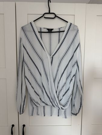 Damen Bluse F&F Weiss Grösse 38 gestreift