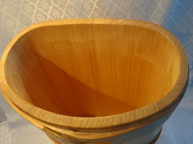 Articoli in legno: Butter - Holzgefäss, oval mit Deckel – Usato da Ergisch venduto da Haemmerli59 1