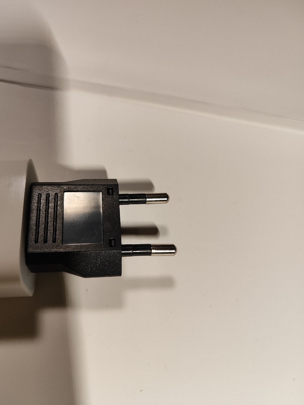 Apple Caricabatterie: original Apple 20W USB-C Power Adapter mit CH Reiseadapter  – Nuovo (secondo la descrizione) da Mülligen venduto da vagos85 1