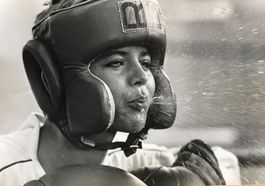 Boxen, junge Boxerin, Frau und Boxen, Foto: 19x28 cm, 1987