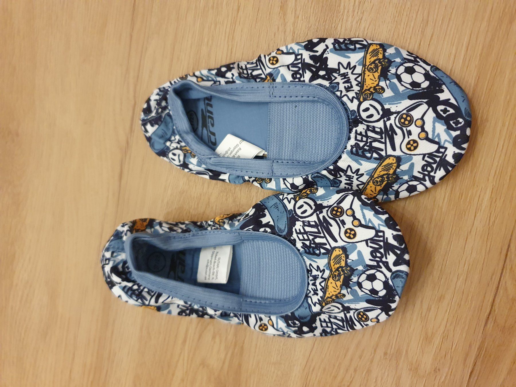 Scarpe per ragazzi: Turnschläppchen Gr. 27/28, Fußball, NEU – Nuovo (secondo la descrizione) da Heinrichswil venduto da frankie19860 2