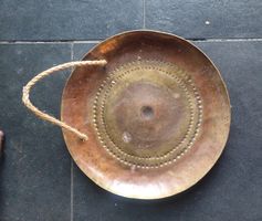 Gong aus Messing, relativ dünnes Metall