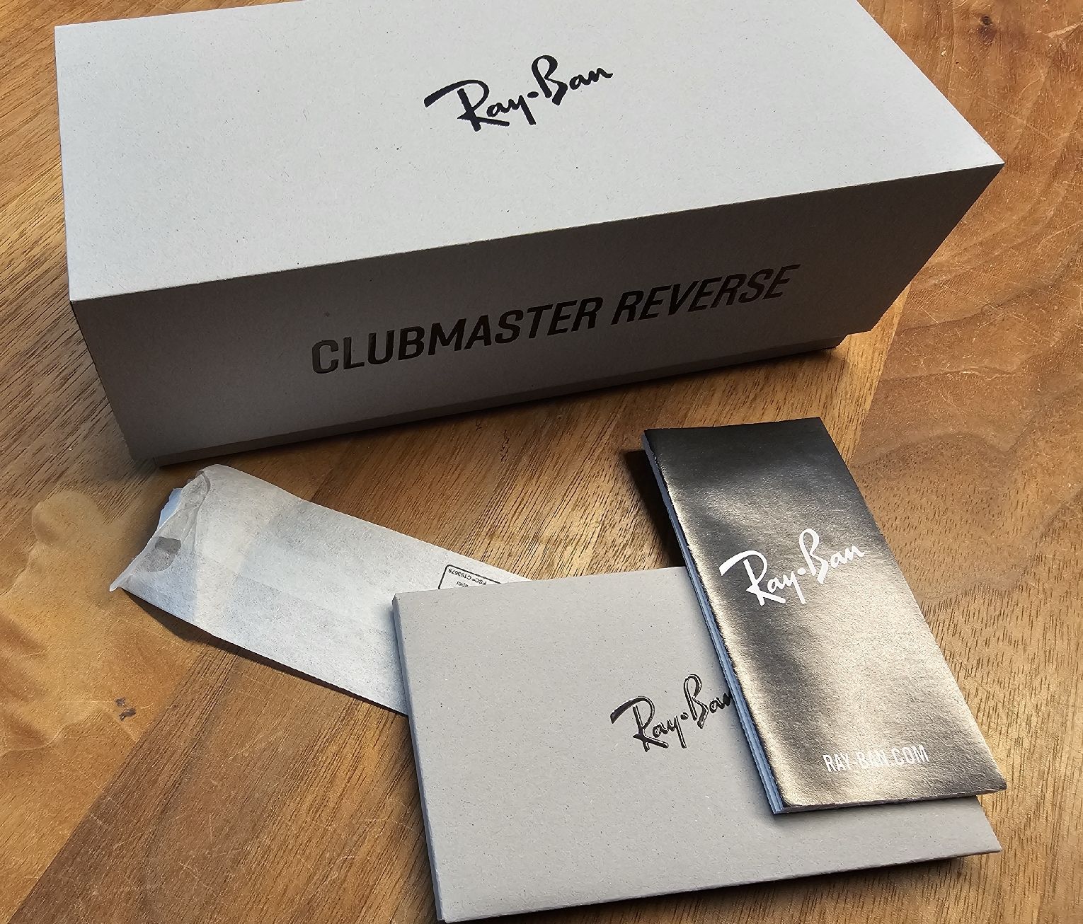 Ray-Ban Brillen & Gläser: Rayban Clubmaster Reverse Sonnenbrille – Neu und originalverpackt aus Oberwil BL von 007re 3