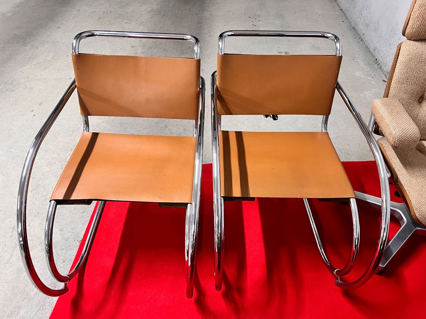 Eames Chaises: DESIGN-KONVOLUT - EAMES- MIES V. D. ROHE - OFFECT - GIROFLEX – D'occasion à Ermatingen par DEESSEM 4