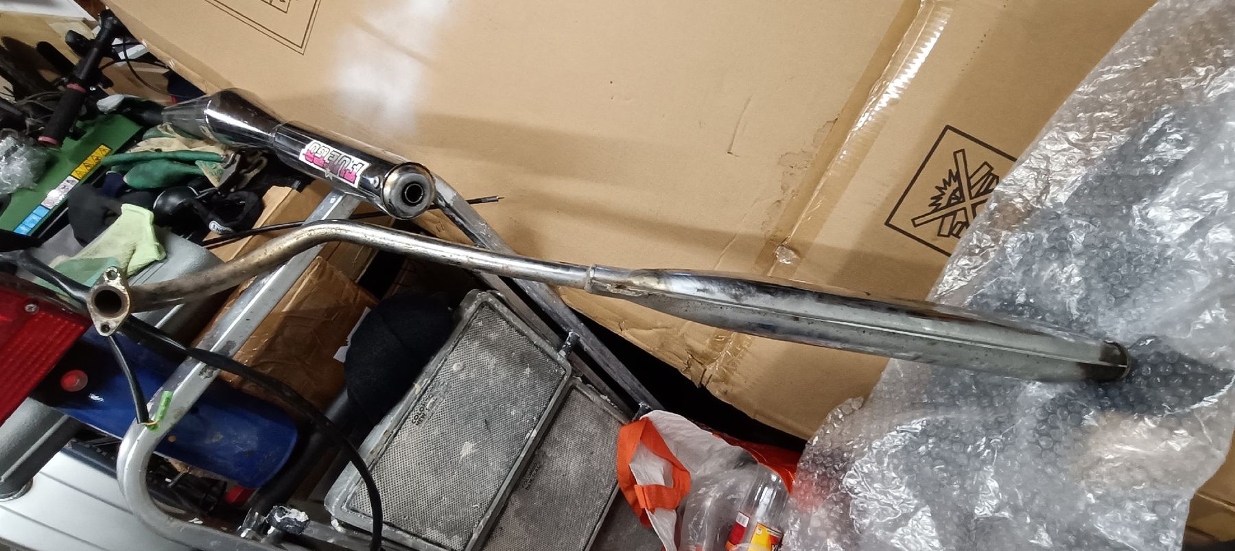 Tomos Cyclomoteurs: Tomos noch 2x original Auspuff zu Tomos Quadro – D'occasion à Flühli LU par magicax 2