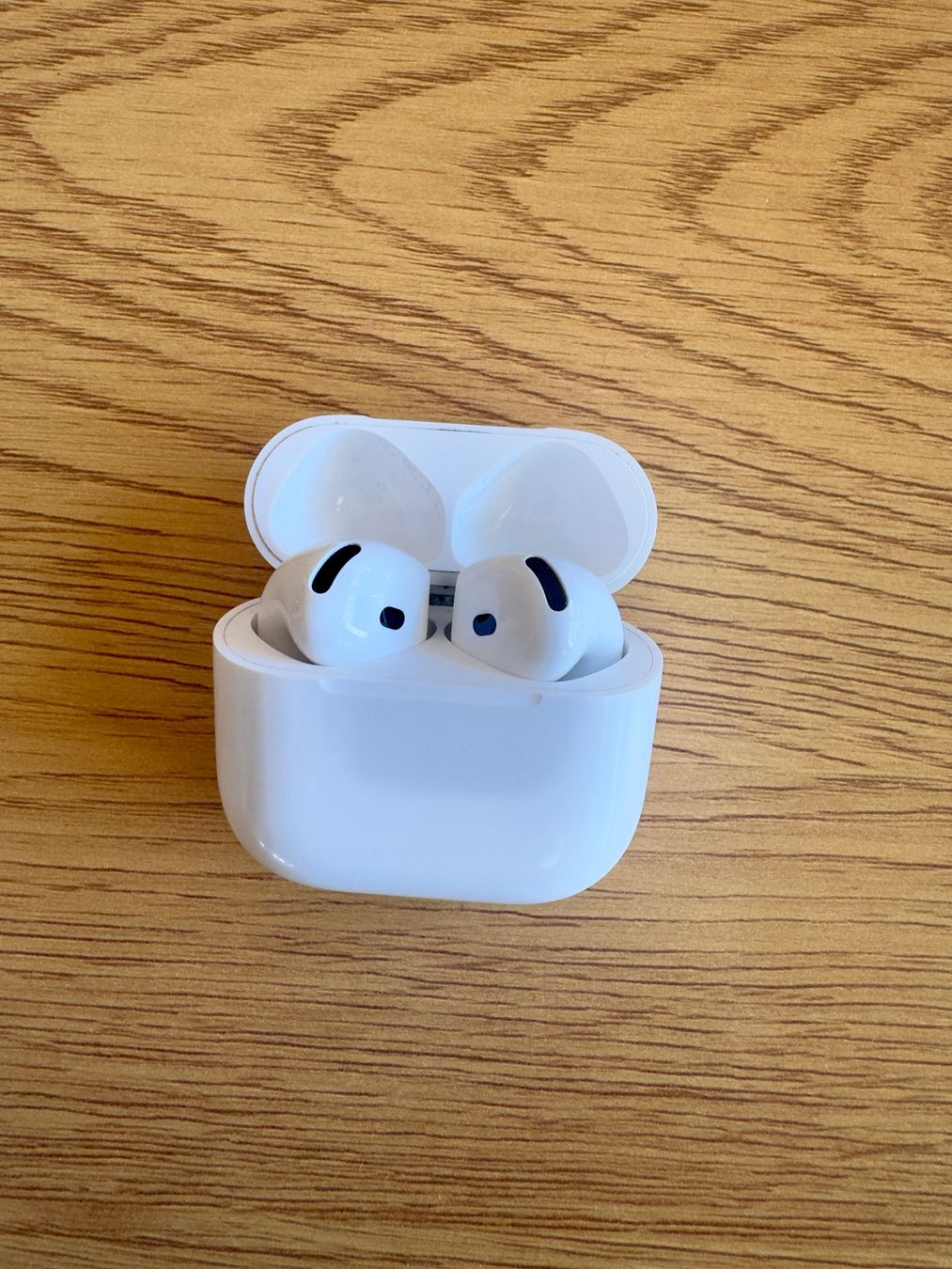 Apple Casques audio: Airpods 4 ANC mit OVP – D'occasion à Péry par Benjamin778 1