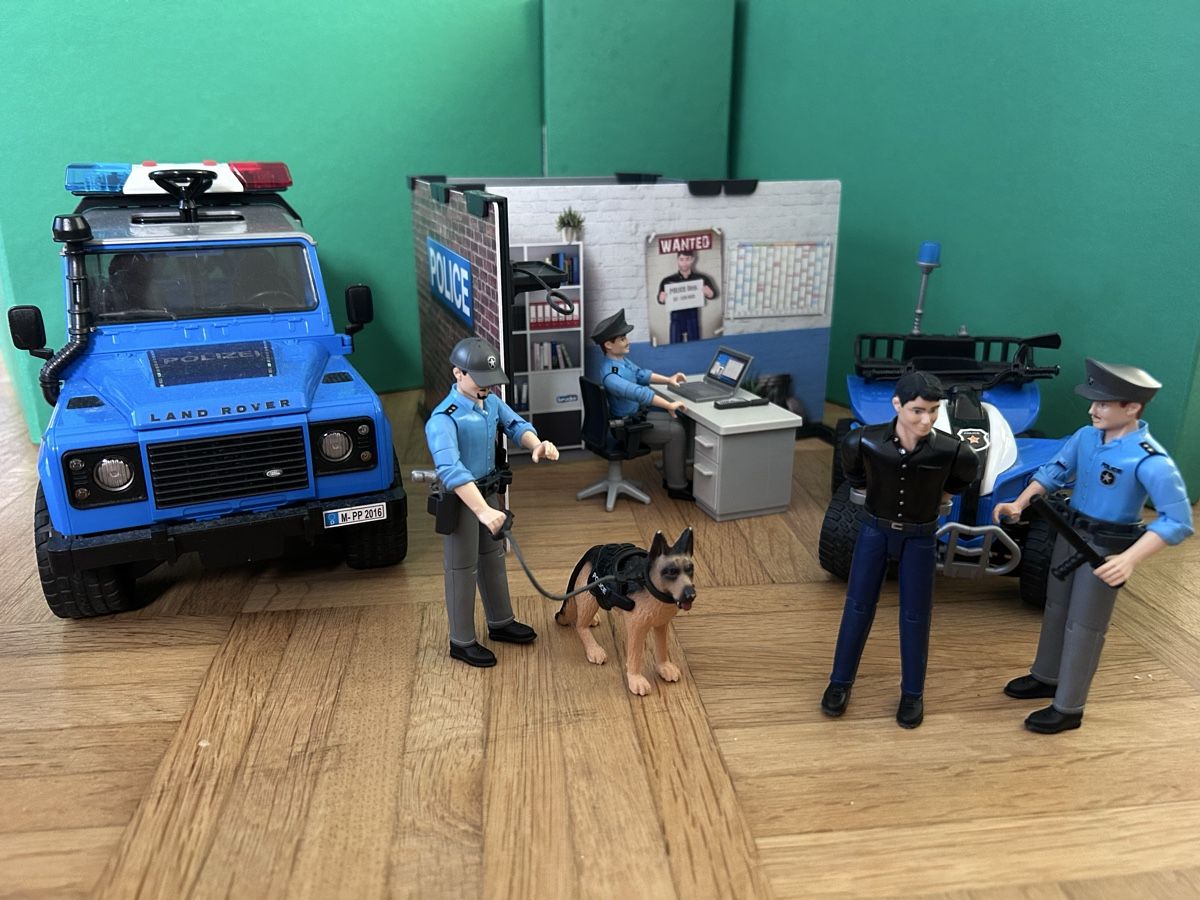 Bruder Jouets: Bruder bworld Polizeistation – D'occasion à Dietikon par TdaC
