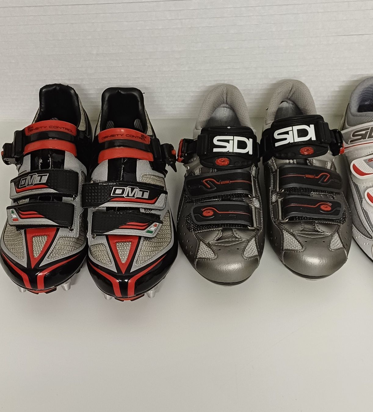 5 Paar SIDI / DMT Fahrradschuhe NEU – Gr. 39–41 (Neuf avec emballage d ...