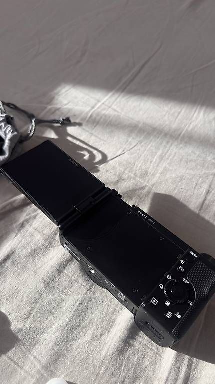 Appareil photo: Sony Zv-e10 – D'occasion à Steffisburg par Mihaeldanev 2