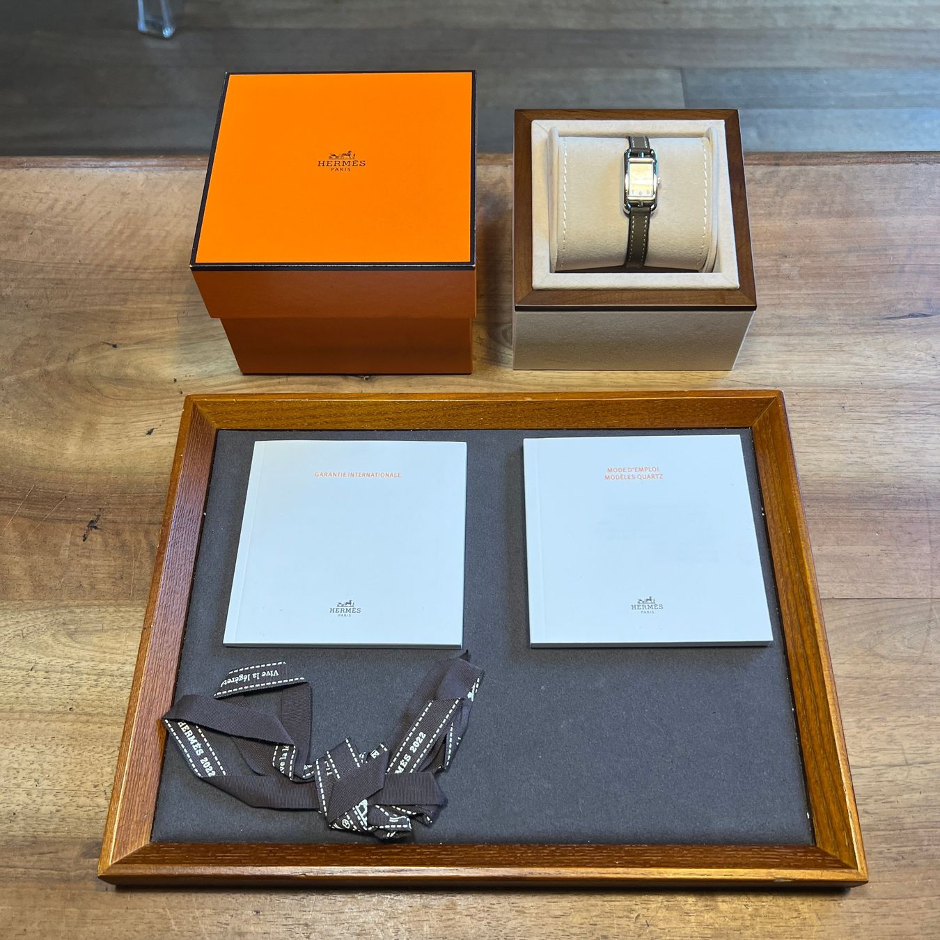 Hermès Uhren: Hermès Cape Cod Nantucket 2022 Full Set NA2.110 – Gebraucht aus Carouge GE von Watchaser 9