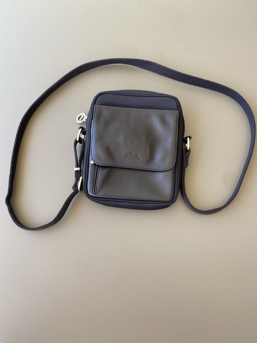 Longchamp Borse: Longchamp - Sac à bandoulière noir – Nuovo (secondo la descrizione) da Genève venduto da TheMattiBoutique