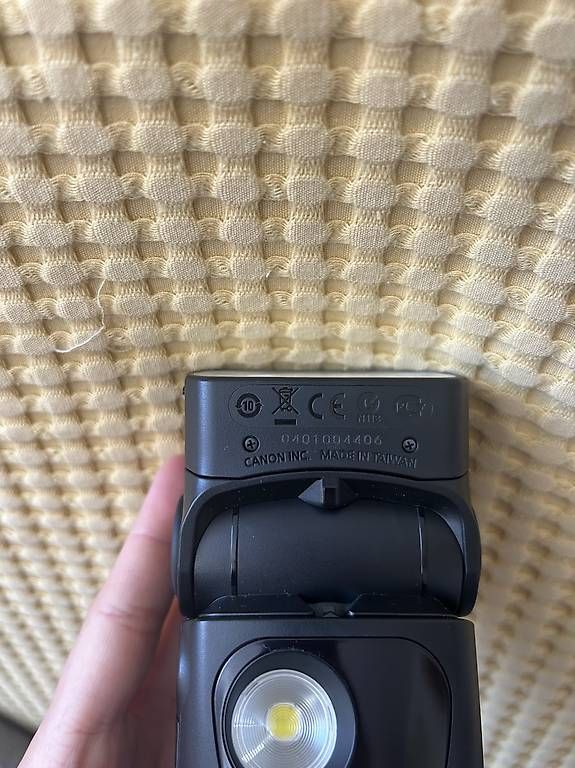 Blitze: Canon Speedlite 320 EX (Blitzgerät) – Gebraucht aus Wald ZH von al1ens 4