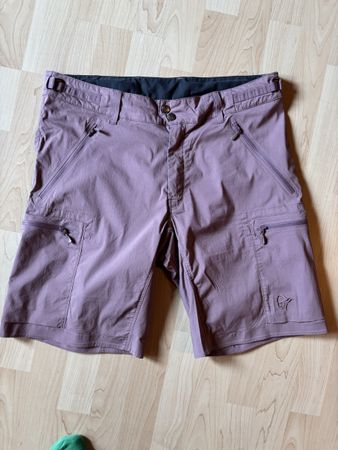 Norrona Femund Shorts. L Farbe:grape shake short