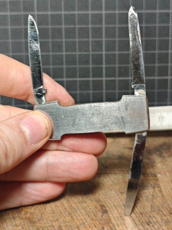 Coltelli tascabile: Altes Messer zu verkaufen Nr 83 – Usato da Gelterkinden venduto da MYSTOREFORYOU4460