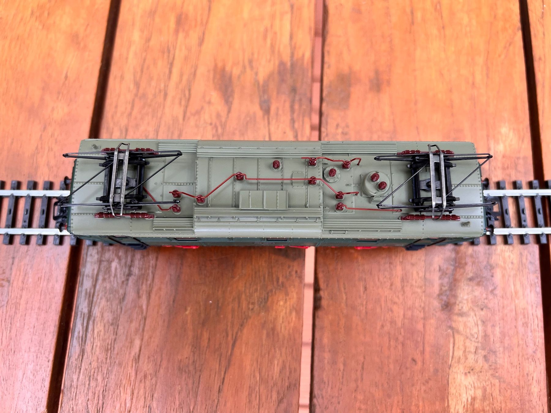 Märklin Modellini di ferrovie: DR-E-Lok BR E 204  Märklin 3449 H0 – Nuovo e nell'imballaggio originale da Gelterkinden venduto da Railroader 5