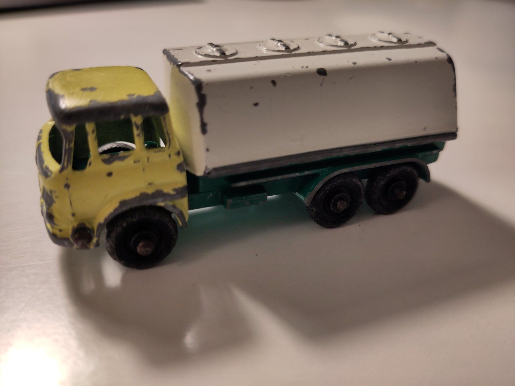 Lesney Modellini d'auto: Modellauto Lesney Petrol Tanker – Usato da Bülach venduto da Tiefschlaflos