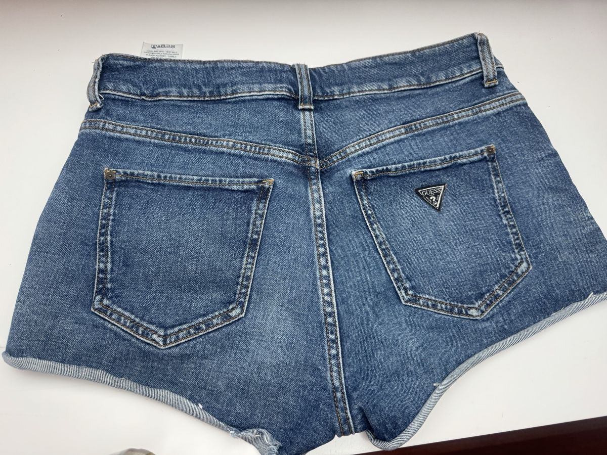 Guess Jeans: Guess Jeans Short pant – Gebraucht aus Hurden von rac_wyf8 3